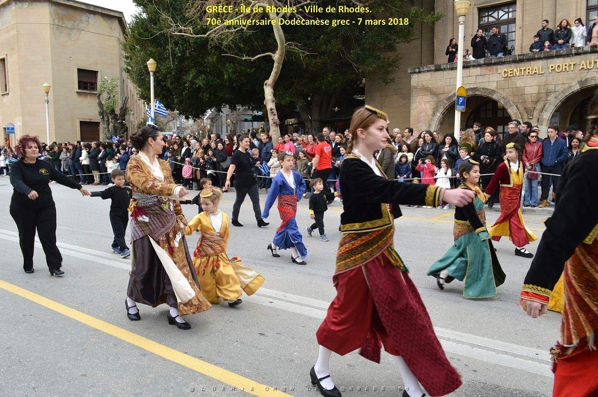 152- Rhodes- Defile Dodecanese grec.JPG